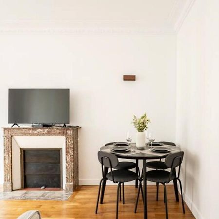 The Square, Paris-Asnieres, Private Apartment With Bedroom And Living Room Zewnętrze zdjęcie