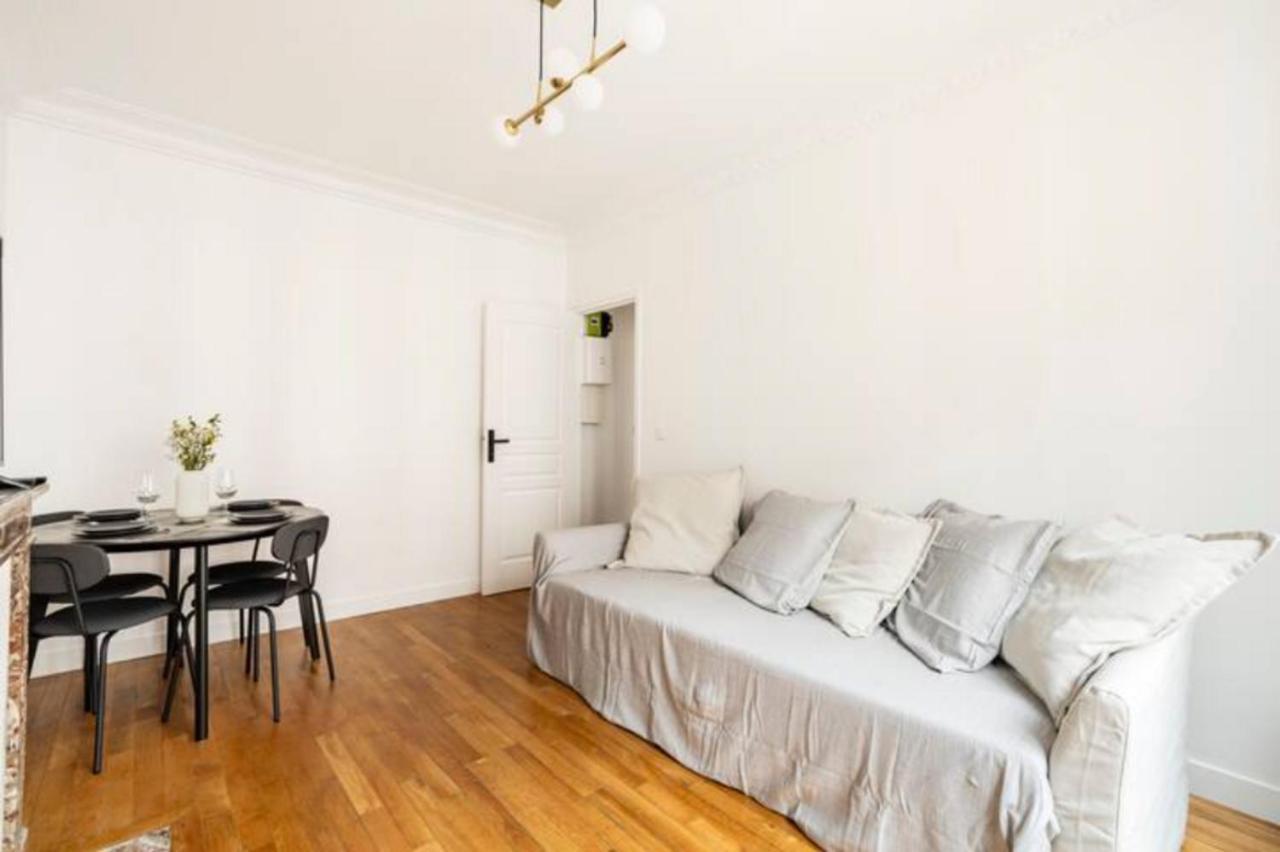 The Square, Paris-Asnieres, Private Apartment With Bedroom And Living Room Zewnętrze zdjęcie