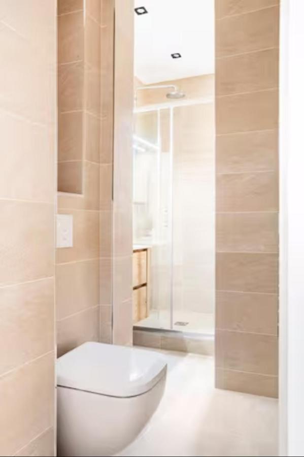 The Square, Paris-Asnieres, Private Apartment With Bedroom And Living Room Zewnętrze zdjęcie
