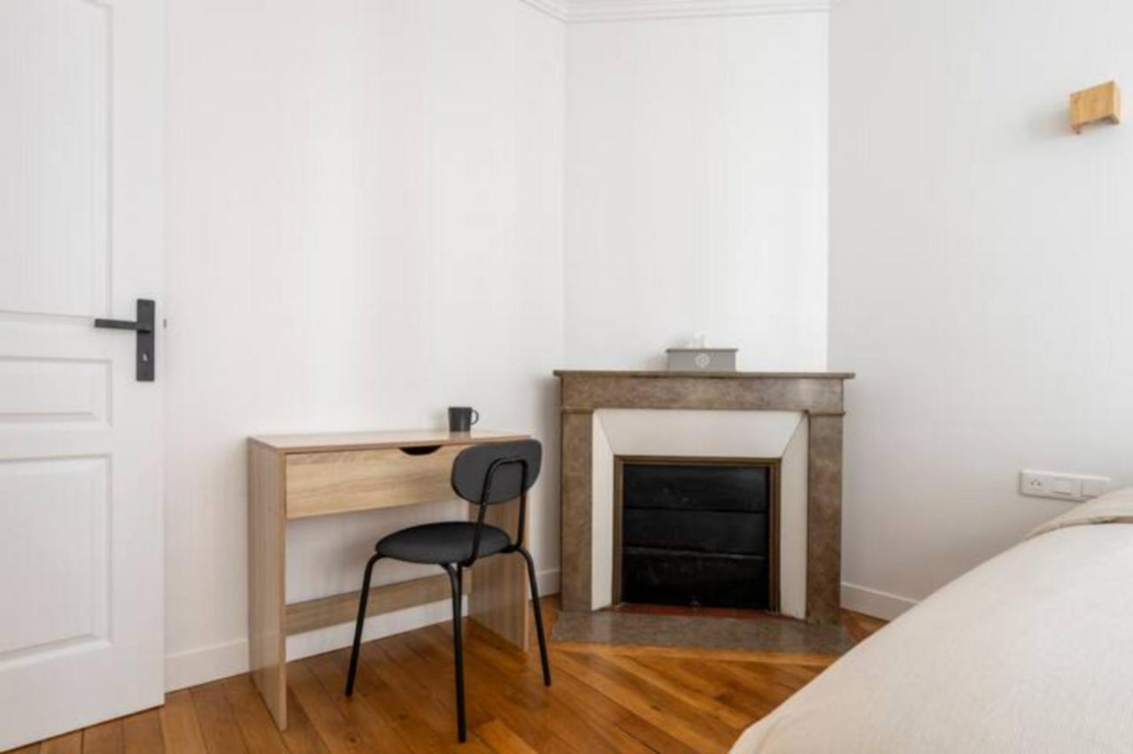 The Square, Paris-Asnieres, Private Apartment With Bedroom And Living Room Zewnętrze zdjęcie