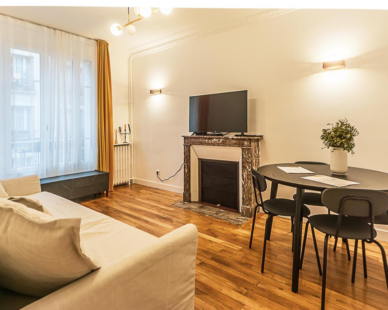 The Square, Paris-Asnieres, Private Apartment With Bedroom And Living Room Zewnętrze zdjęcie